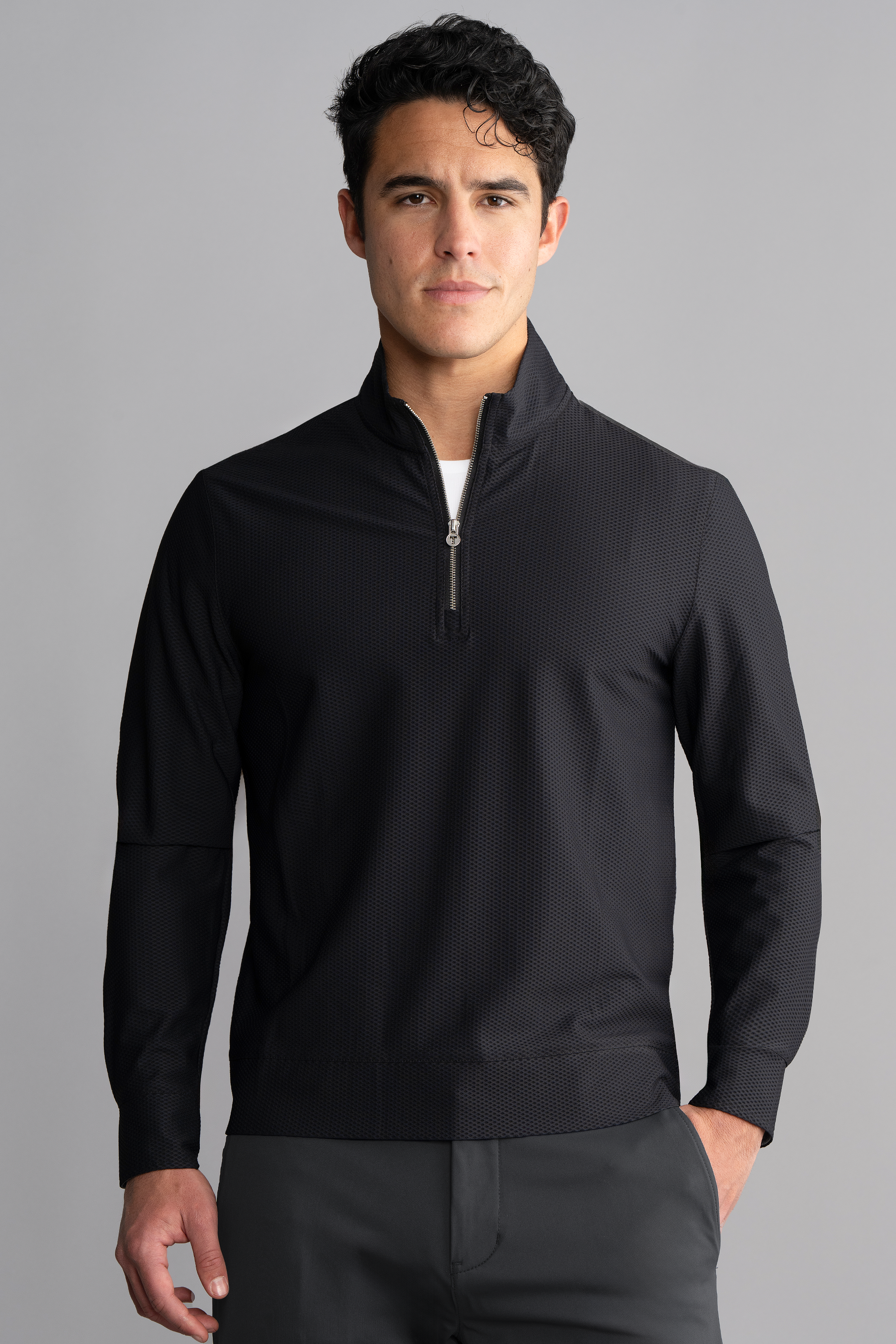 Air Quarter Zip // Black