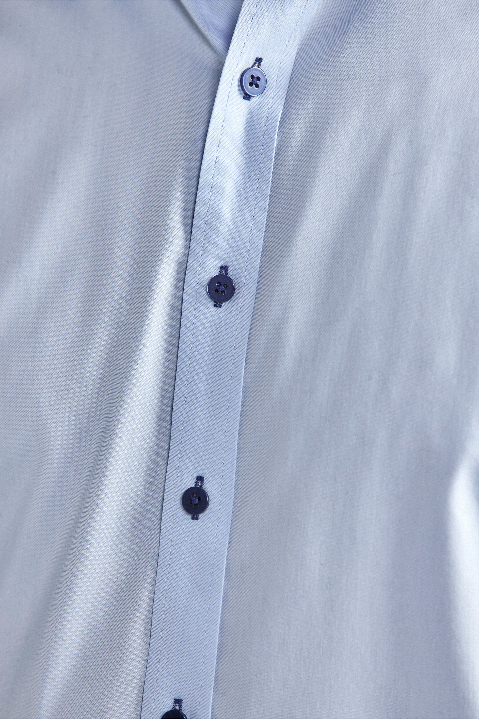 Leader Non-Iron Contrast | Navy Buttons