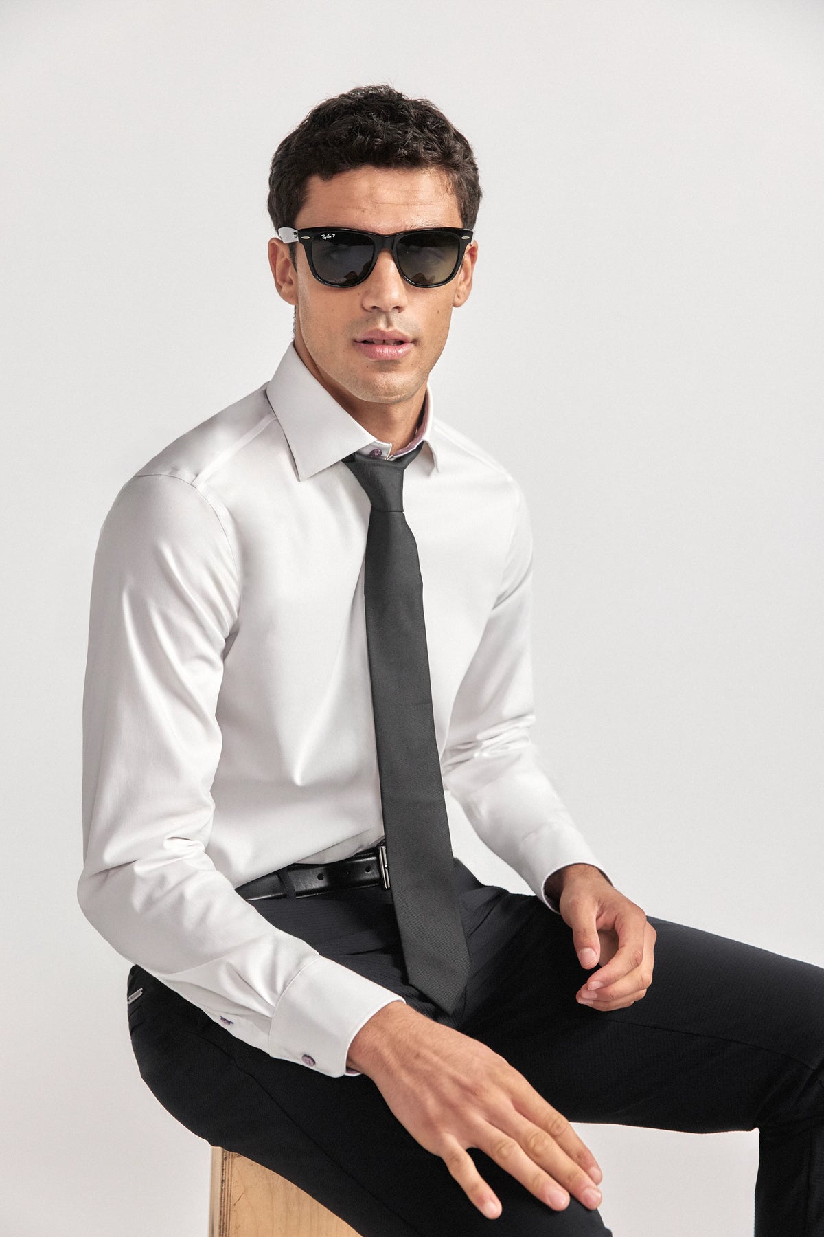 Leader Non-Iron Contrast // Purple Buttons