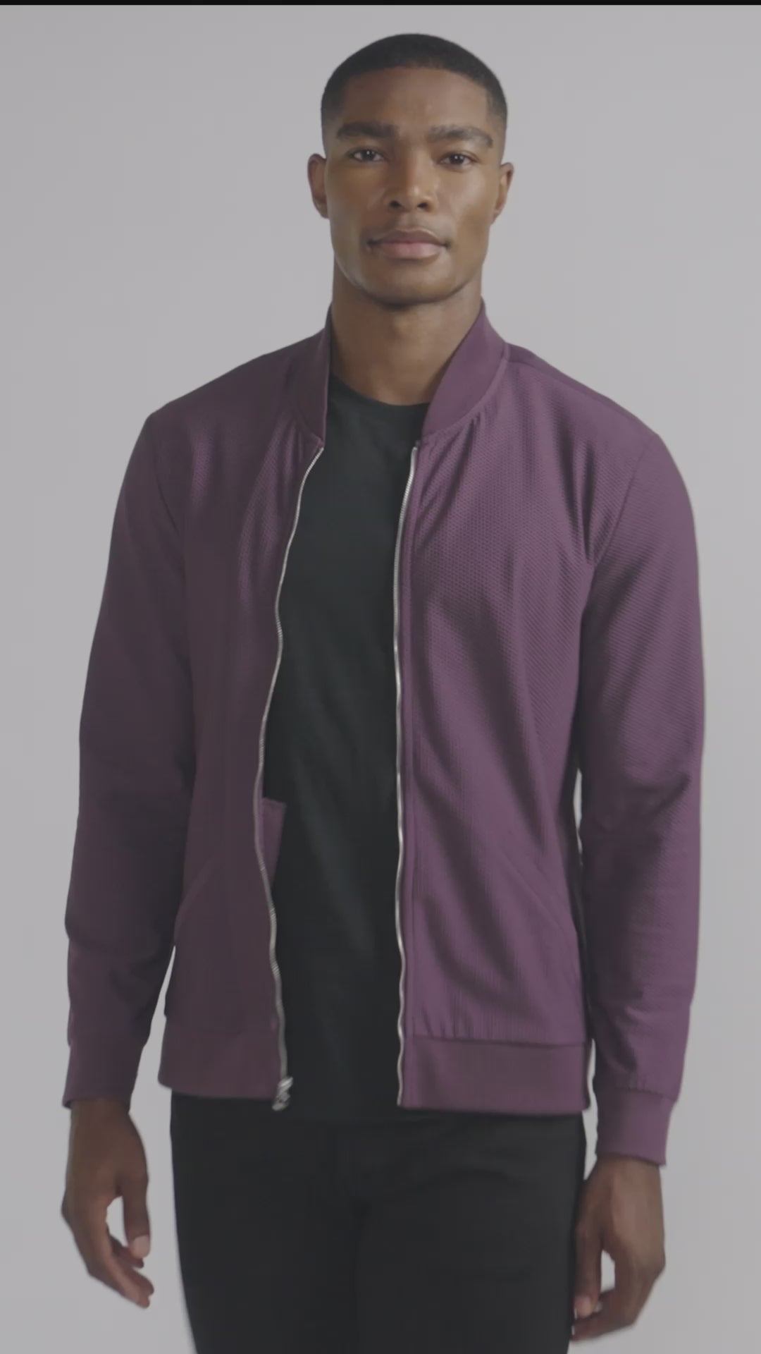 Load video: AIR Bomber | Plum