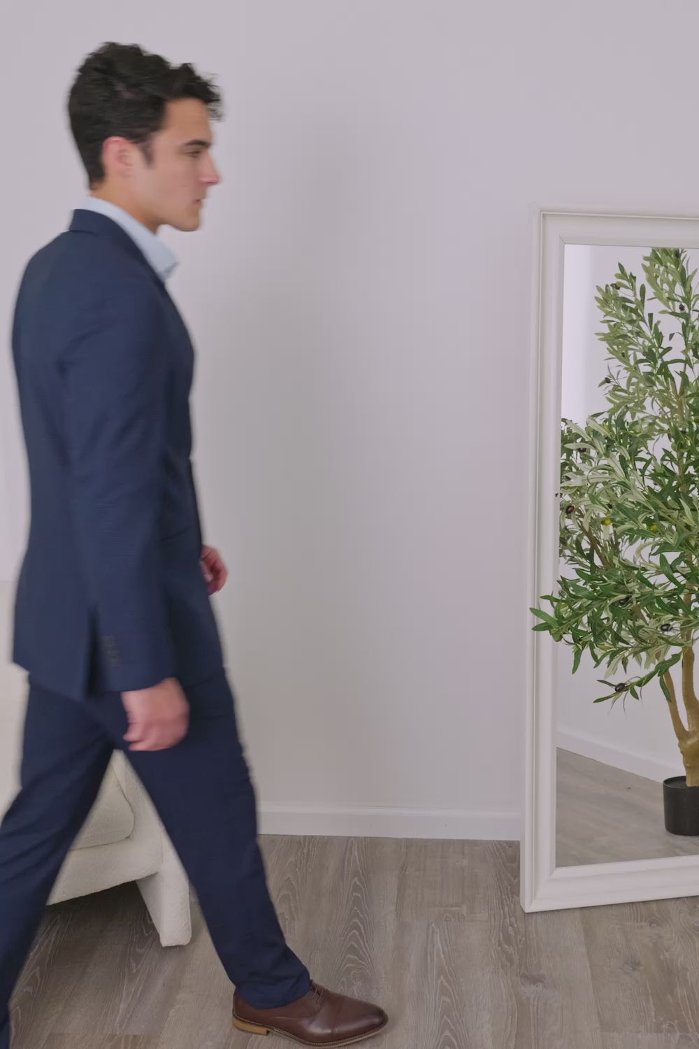 Load video: Hybrid Wool Blazer // Navy Puppytooth