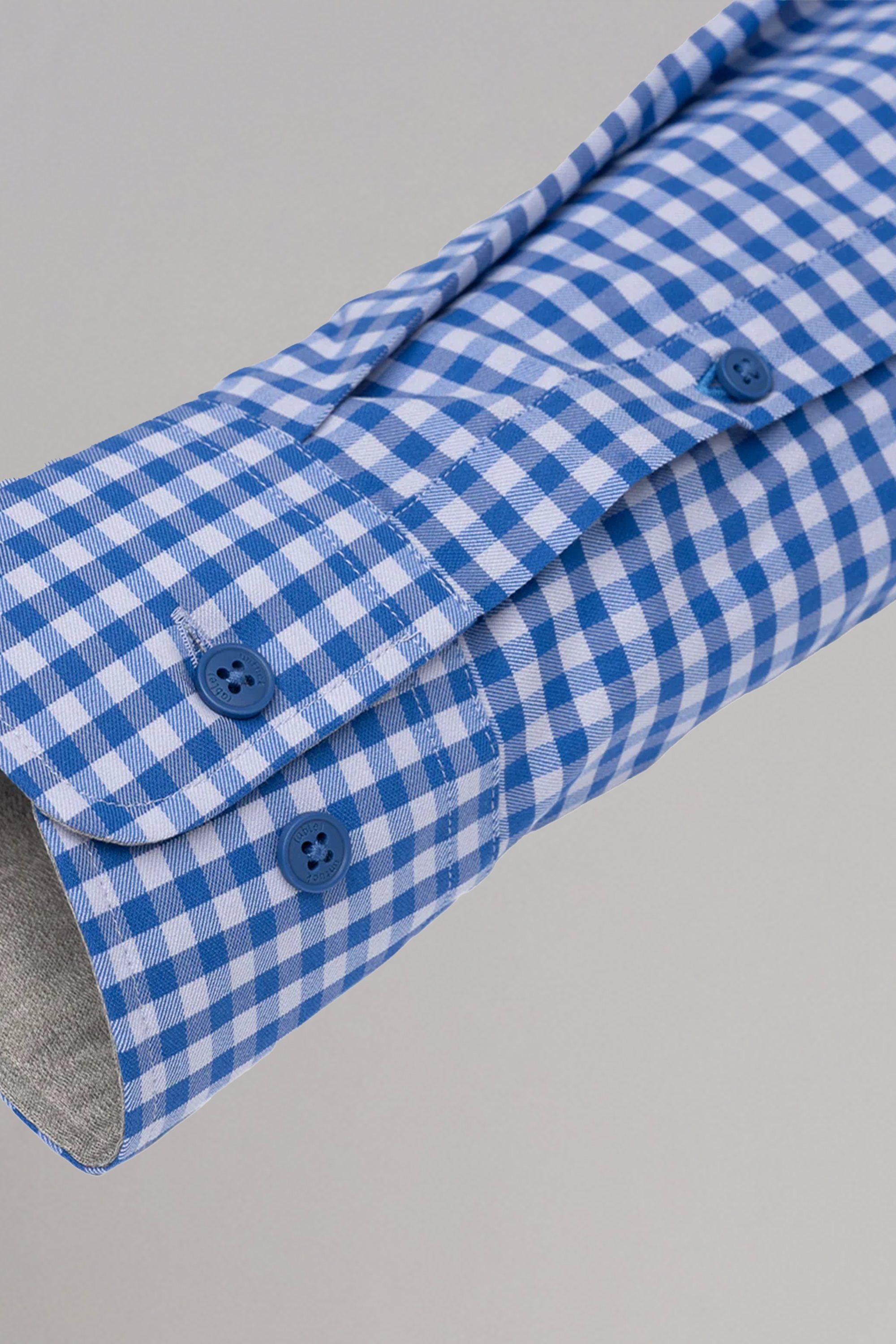 untuck(able) Wayne Gingham