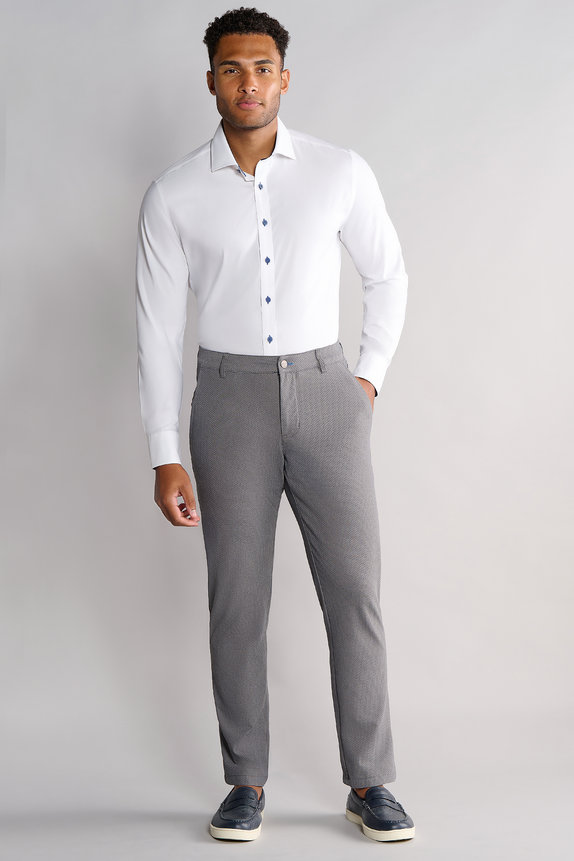 Men's White Dress Shirt With Blue Buttons (Navy Contrast Changer) – Twillory Men's White Dress Shirt With Blue Buttons (Navy Contrast Changer) – Twillory